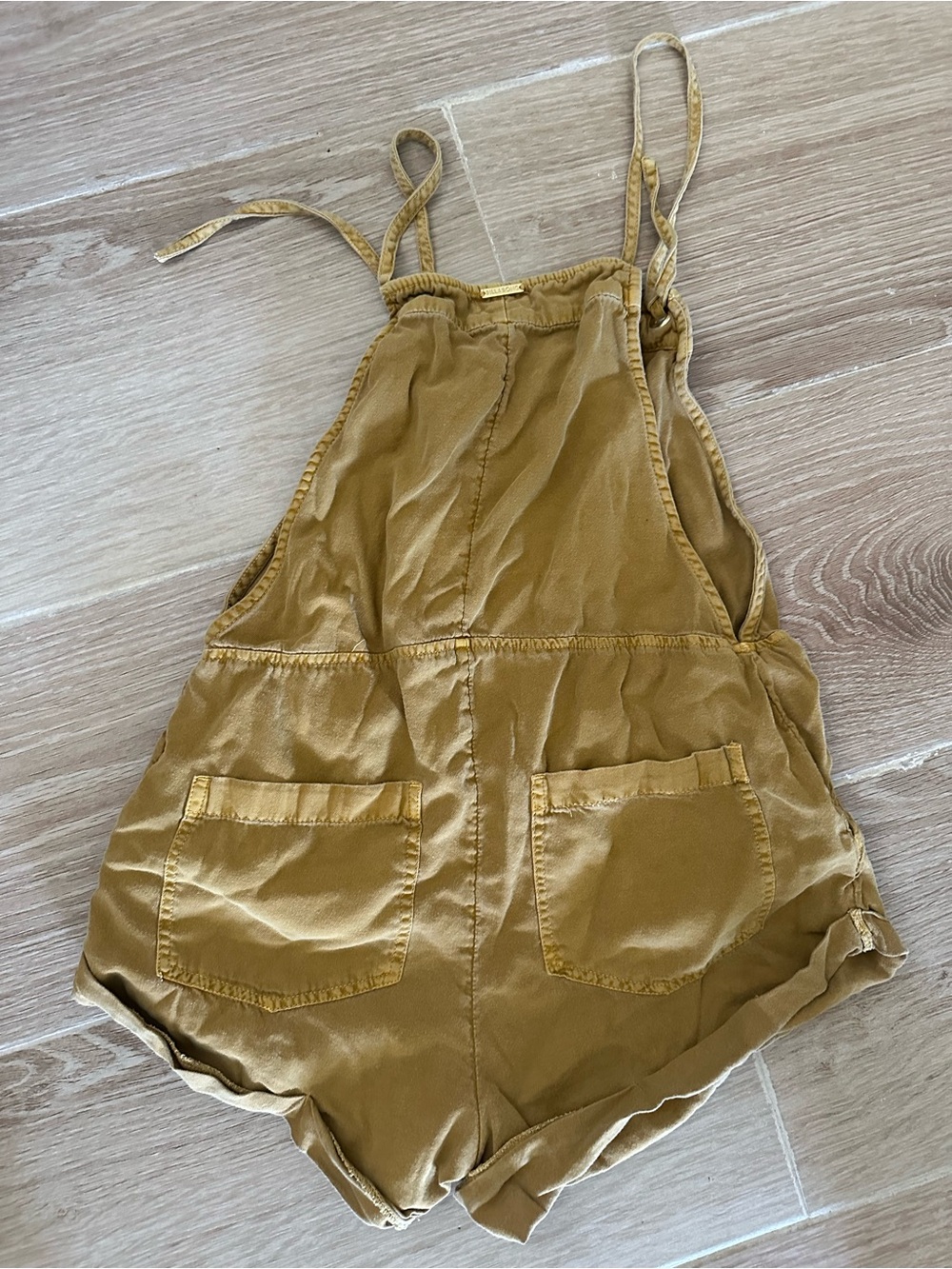 Billabong Mustard Yellow Elastic Waist Shorts - Picture 4 of 4